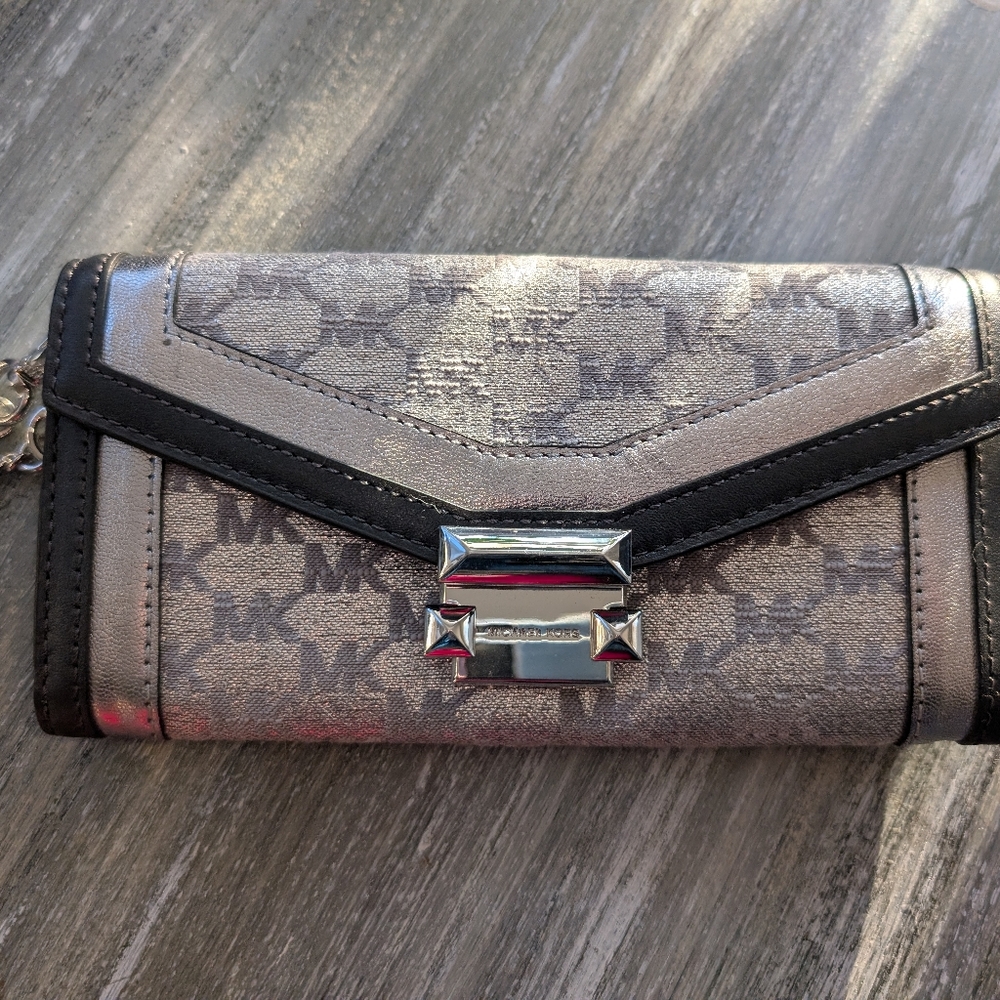 Michael Kors Stylish Silver and Black Women's Wallet